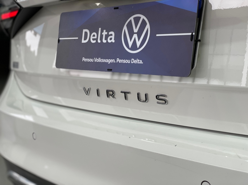volkswagen virtus 1.0 200 tsi highline automatico flex 4p 2025