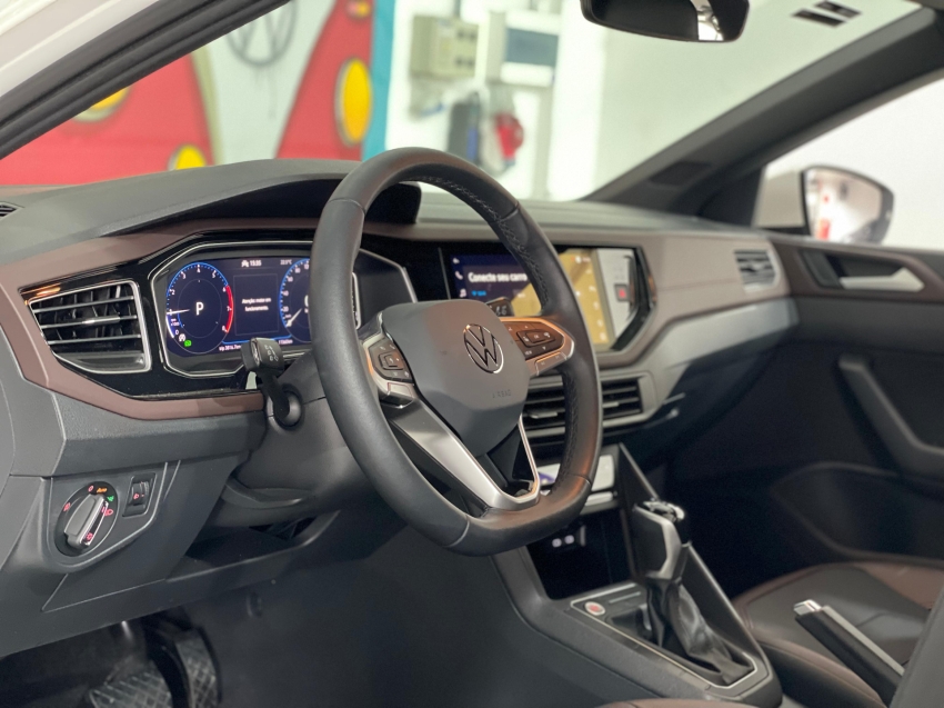 volkswagen virtus 1.0 200 tsi highline automatico flex 4p 2025