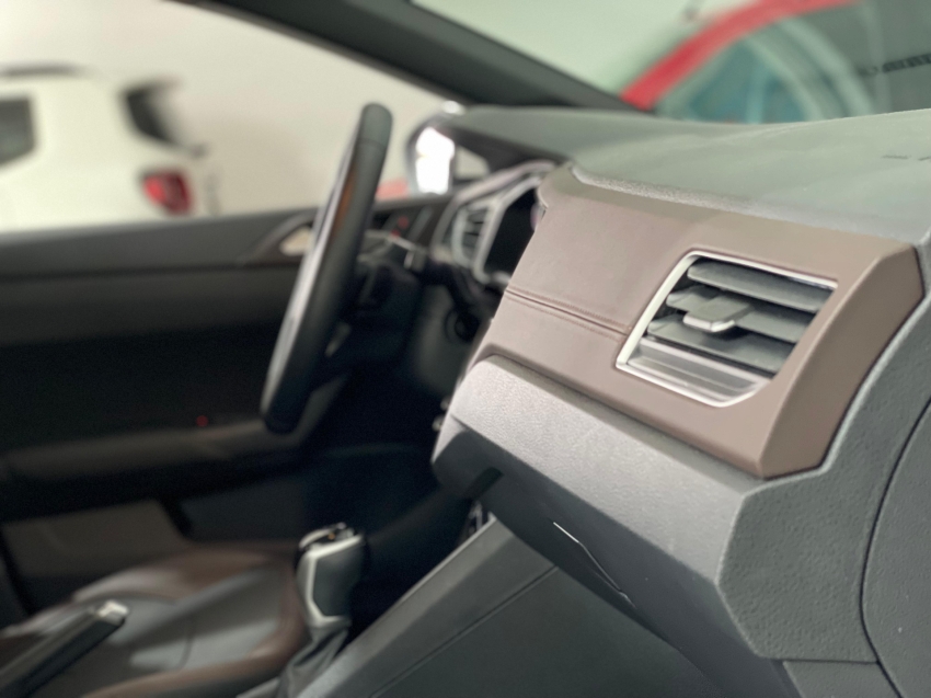 volkswagen virtus 1.0 200 tsi highline automatico flex 4p 2025