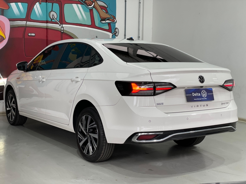 volkswagen virtus 1.0 200 tsi highline automatico flex 4p 2025