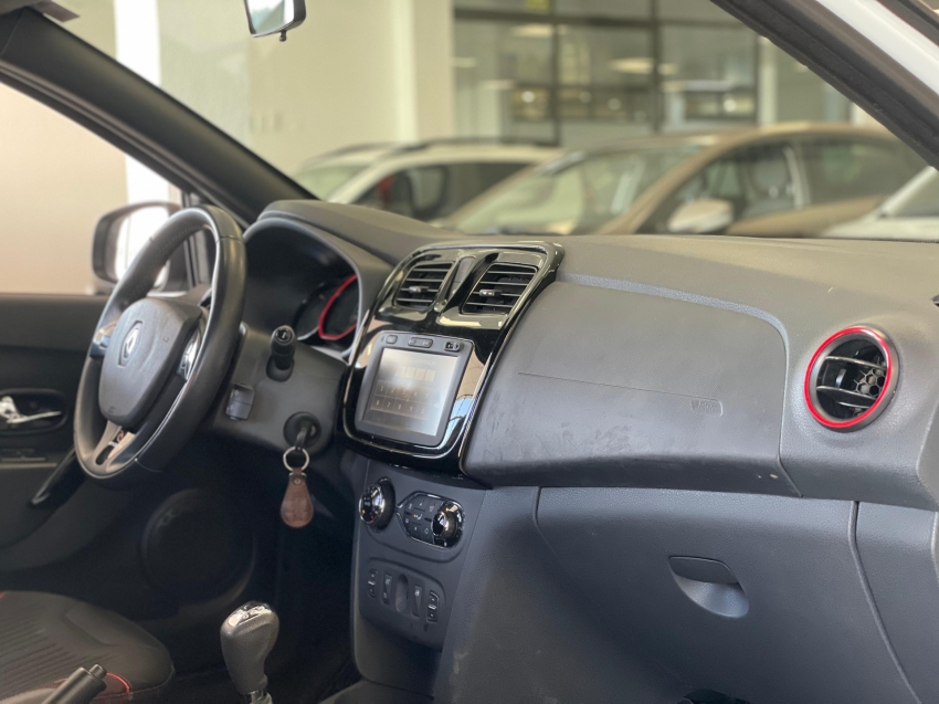 renault sandero 1.6 stepway rip curl 8v flex 4p automatizado semiautomatico 2016