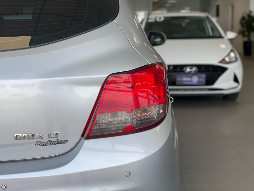 chevrolet onix 1.4 mpfi ltz 8v flex 4p automatico 2015