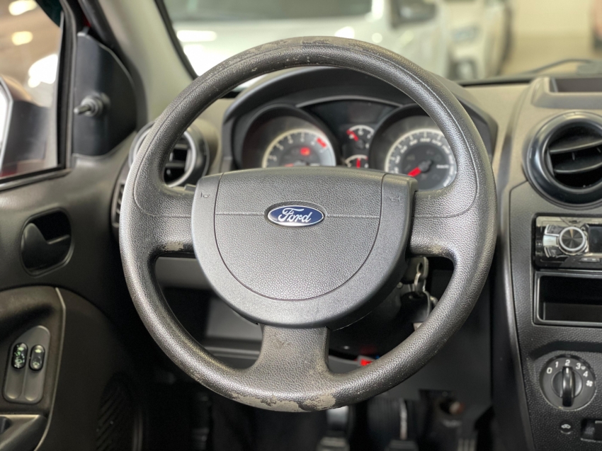 ford fiesta 1.0 rocam hatch 8v flex 4p manual 2011