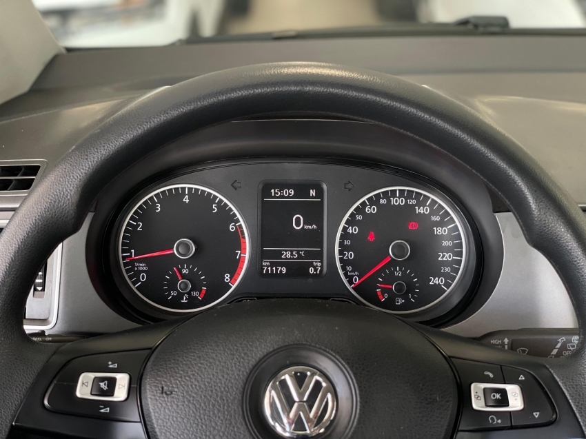 volkswagen fox 1.6 msi total flex connect 4p i-motion semiautomatico 2019