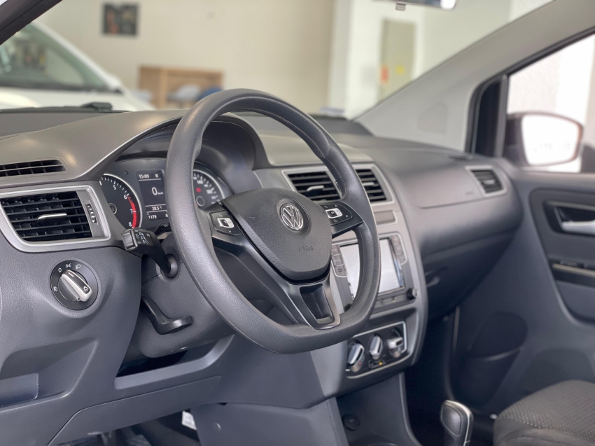 volkswagen fox 1.6 msi total flex connect 4p i-motion semiautomatico 2019