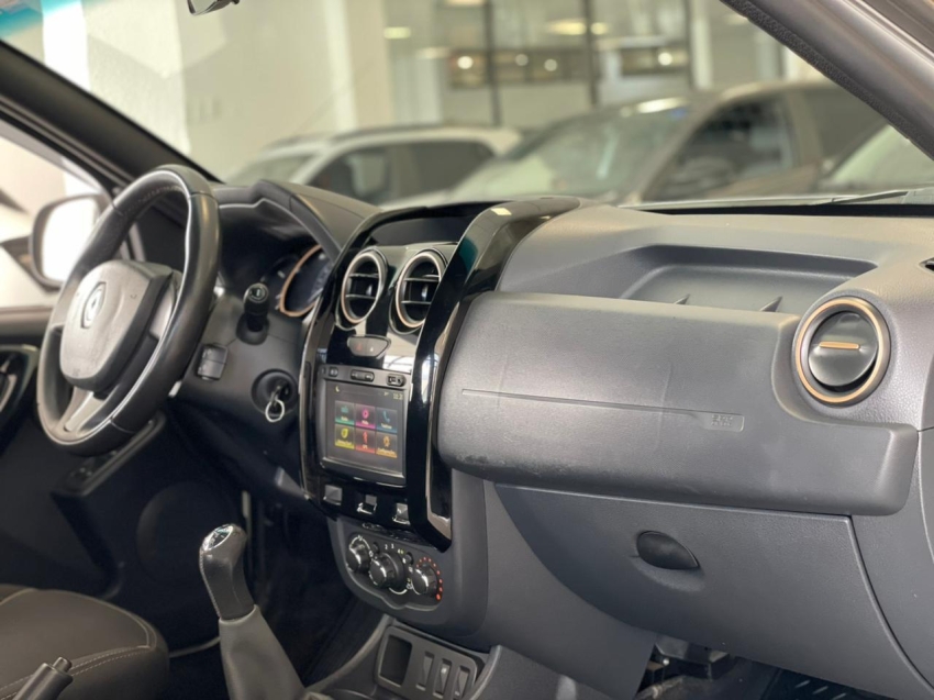 renault duster 1.6 16v sce flex dakar ii manual 4p 2017