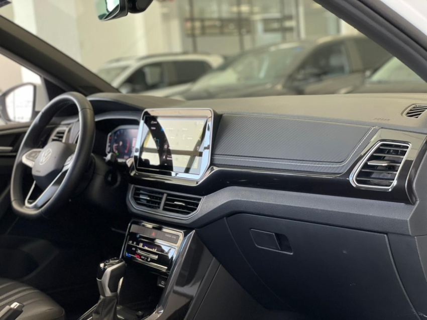 volkswagen t-cross 1.4 250 tsi total flex highline automatico 4p 2025