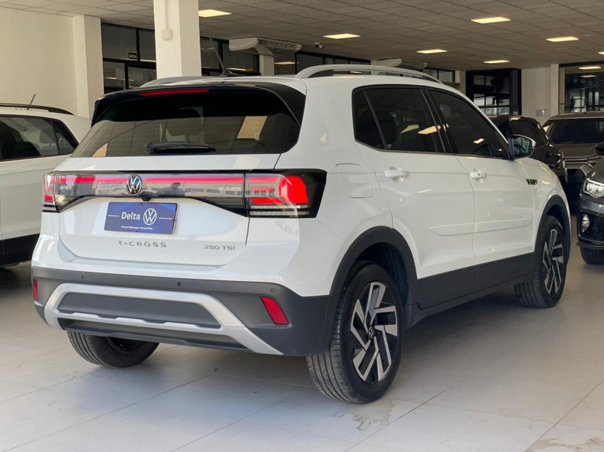 volkswagen t-cross 1.4 250 tsi total flex highline automatico 4p 2025
