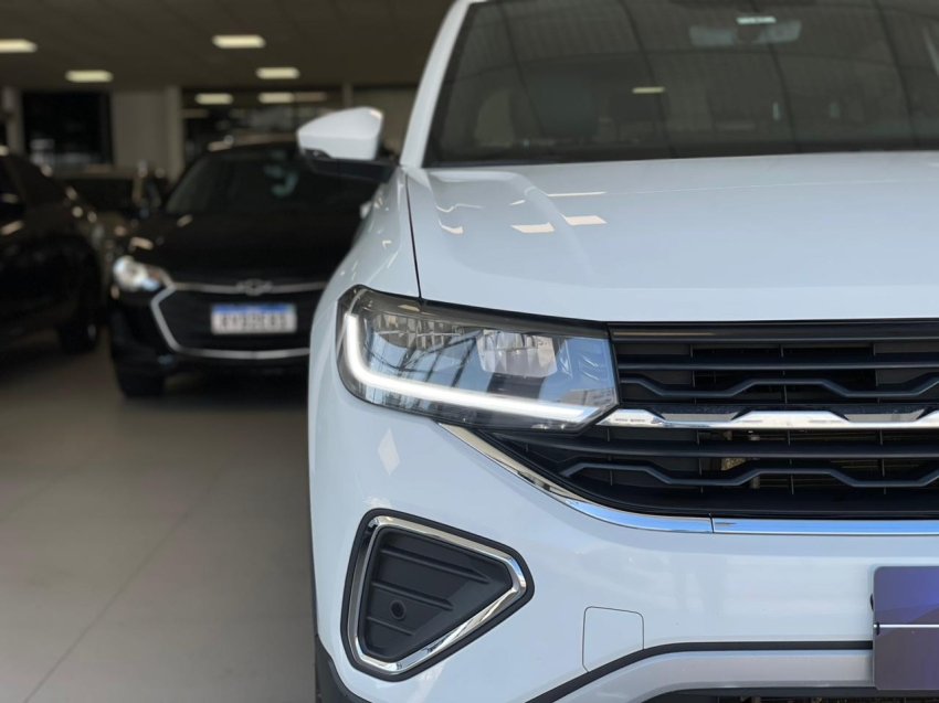 volkswagen t-cross 1.4 250 tsi total flex highline automatico 4p 2025