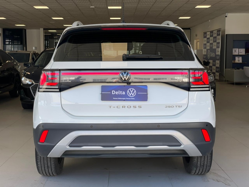 volkswagen t-cross 1.4 250 tsi total flex highline automatico 4p 2025