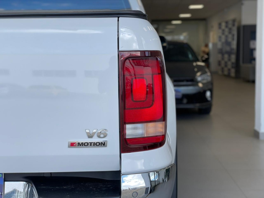 volkswagen amarok 3.0 v6 tdi diesel highline cd 4motion automatico 4p 2023
