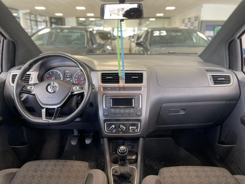 volkswagen fox 1.0 mpi track 12v flex 4p manual 2017