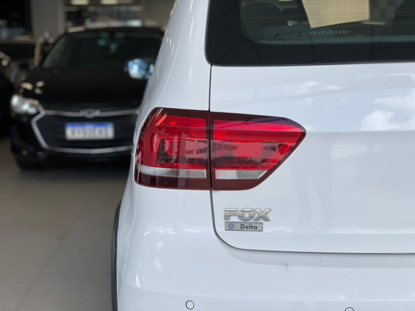 volkswagen fox 1.0 mpi track 12v flex 4p manual 2017