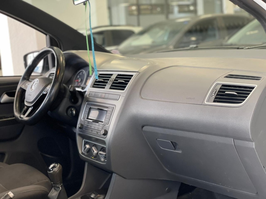 volkswagen fox 1.0 mpi track 12v flex 4p manual 2017