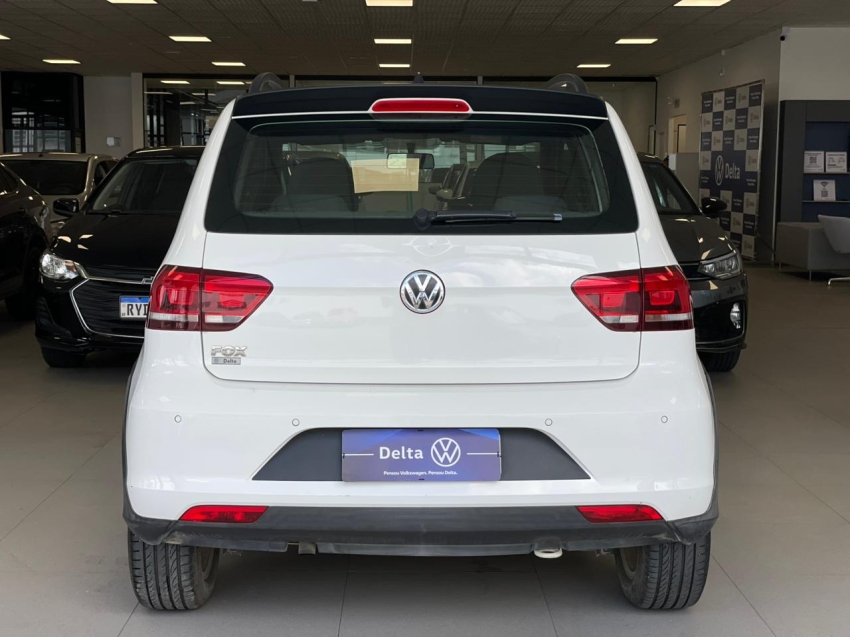 volkswagen fox 1.0 mpi track 12v flex 4p manual 2017