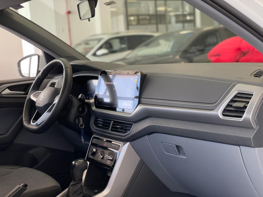 volkswagen t-cross 1.0 200 tsi total flex automatico 4p 2025