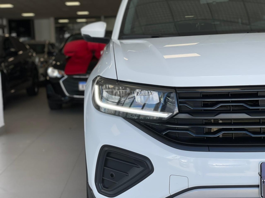 volkswagen t-cross 1.0 200 tsi total flex automatico 4p 2025