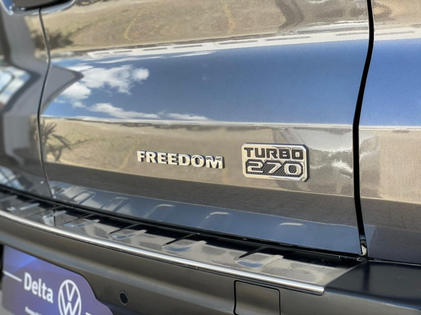 fiat toro 1.3 turbo 270 flex freedom at6 4p automatico 2025