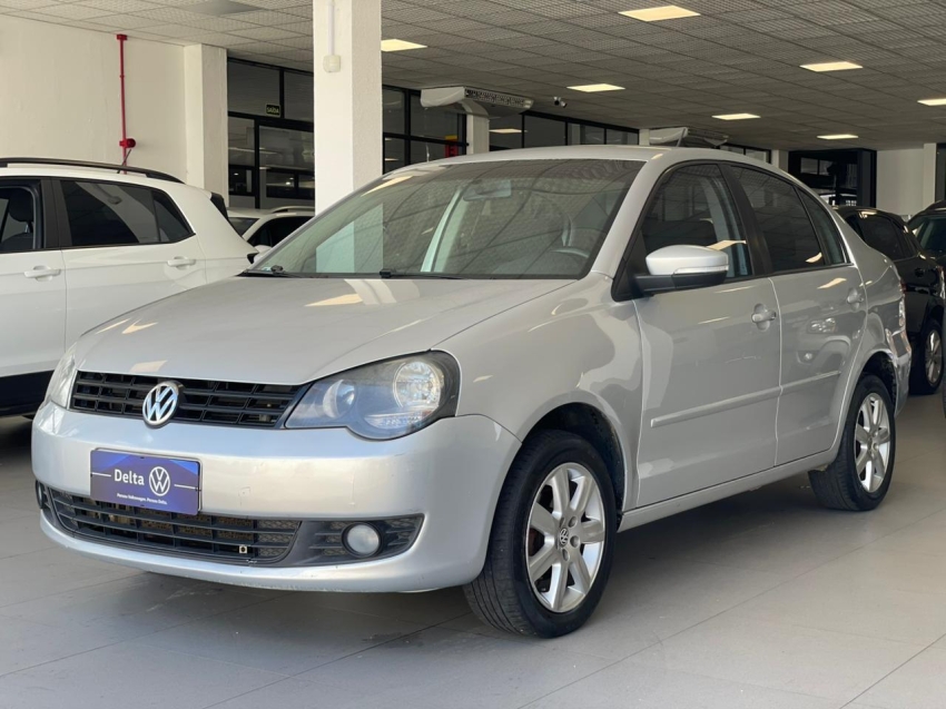 volkswagen polo 1.6 mi 8v flex 4p manual 2013