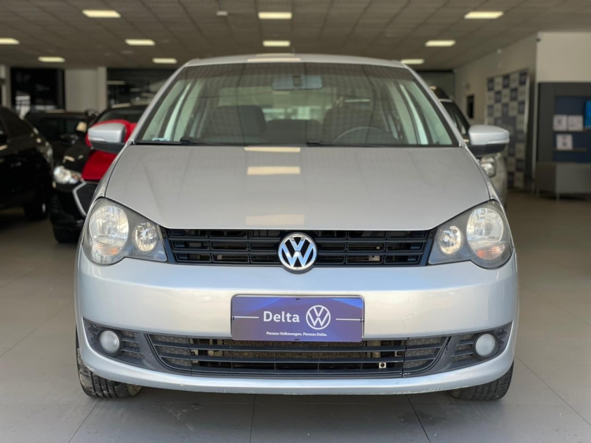 volkswagen polo 1.6 mi 8v flex 4p manual 2013