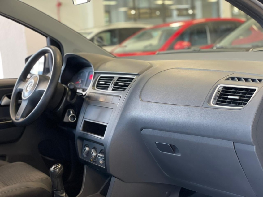 volkswagen fox 1.6 mi 8v flex 4p manual 201310