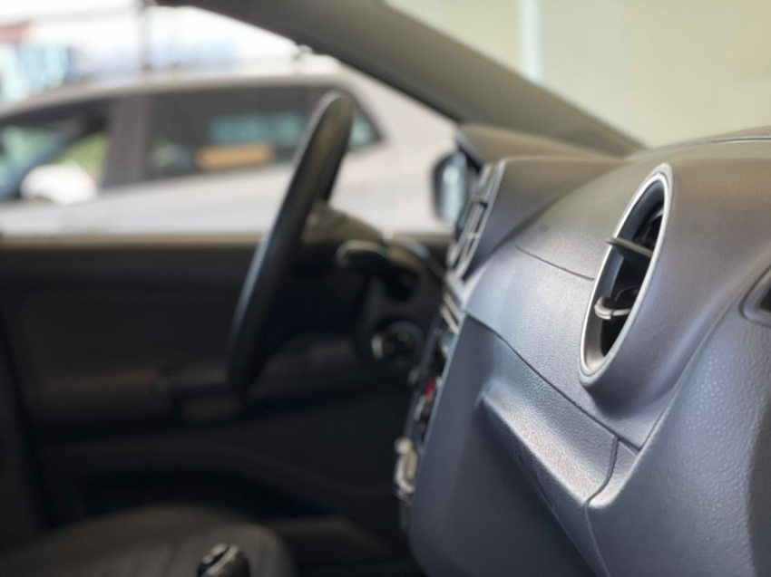 volkswagen gol 1.6 mi highline 8v flex 4p manual 201411