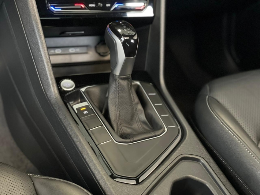 volkswagen taos 1.4 250 tsi total flex highline automatico 4p 202411