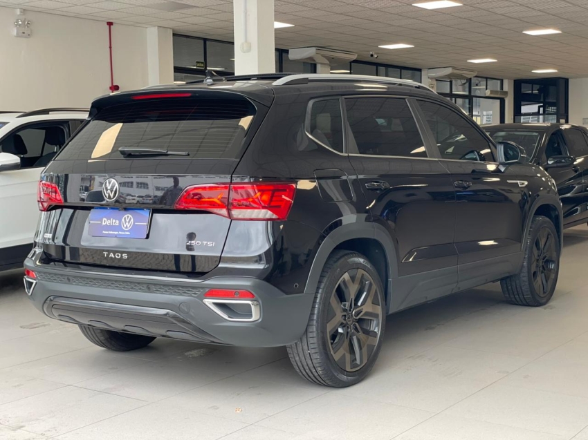volkswagen taos 1.4 250 tsi total flex highline automatico 4p 202418