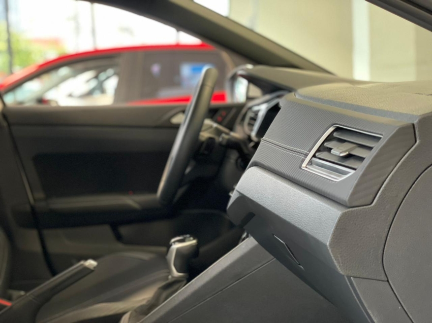 volkswagen nivus 1.0 200 tsi total flex highline automatico 4p 202513