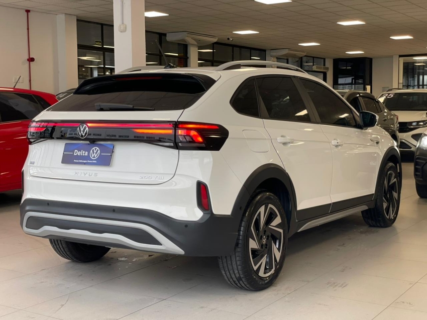 volkswagen nivus 1.0 200 tsi total flex highline automatico 4p 202518