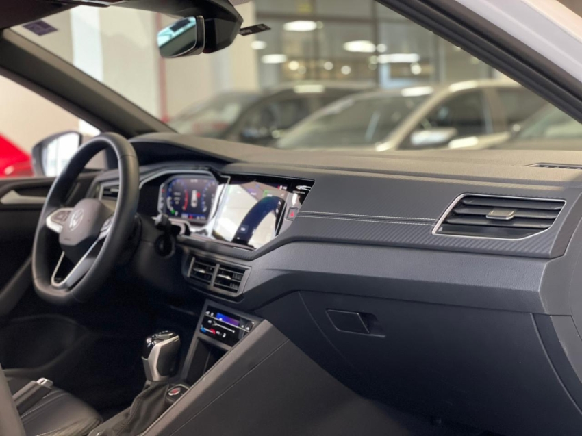 volkswagen nivus 1.0 200 tsi total flex highline automatico 4p 202512