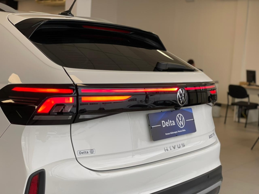 volkswagen nivus 1.0 200 tsi total flex highline automatico 4p 202514