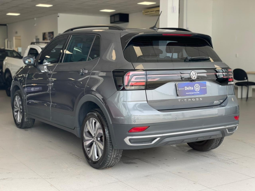 volkswagen t-cross 1.0 200 tsi total flex comfortline automatico 4p 202017