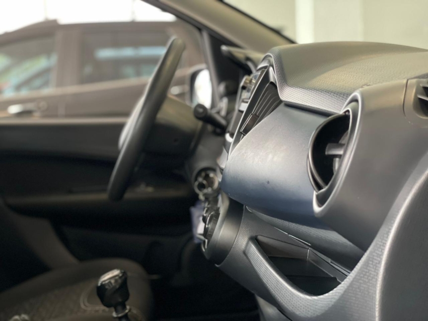 fiat uno 1.0 fire flex attractive manual 4p automatico 202118