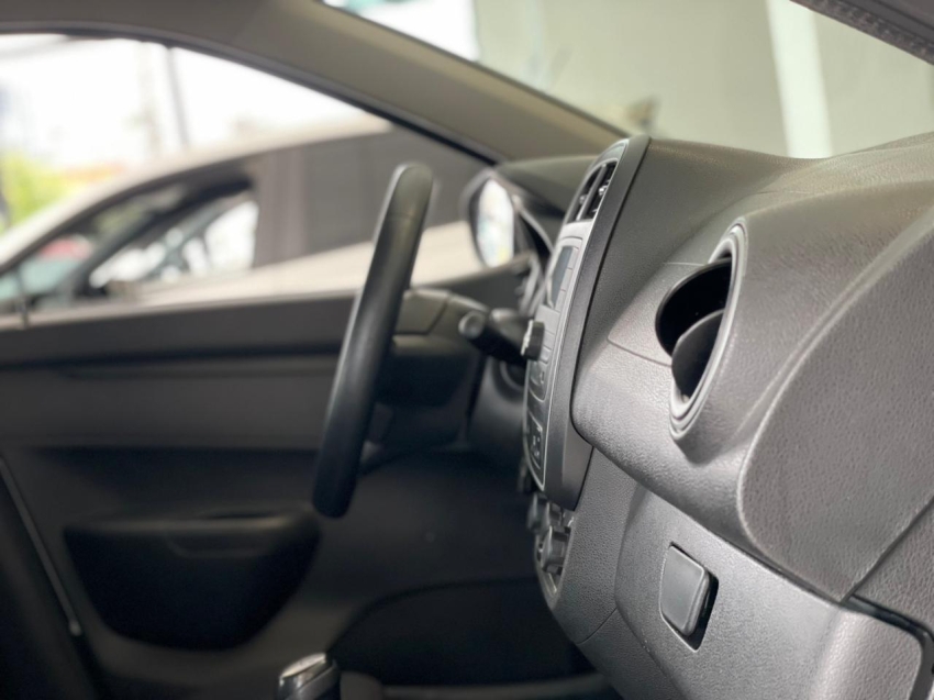 renault kwid 1.0 12v sce flex zen manual 4p 202013