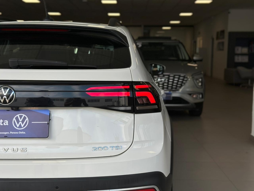 volkswagen nivus 1.0 200 tsi total flex comfortline automatico 4p 202112