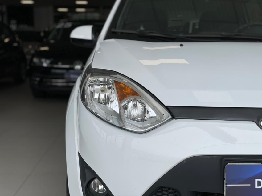 ford fiesta 1.0 rocam se 8v flex 4p manual 20144