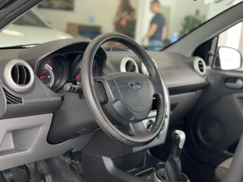 ford fiesta 1.0 rocam se 8v flex 4p manual 20147