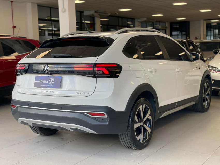 volkswagen nivus 1.0 200 tsi total flex highline automatico 4p 202315