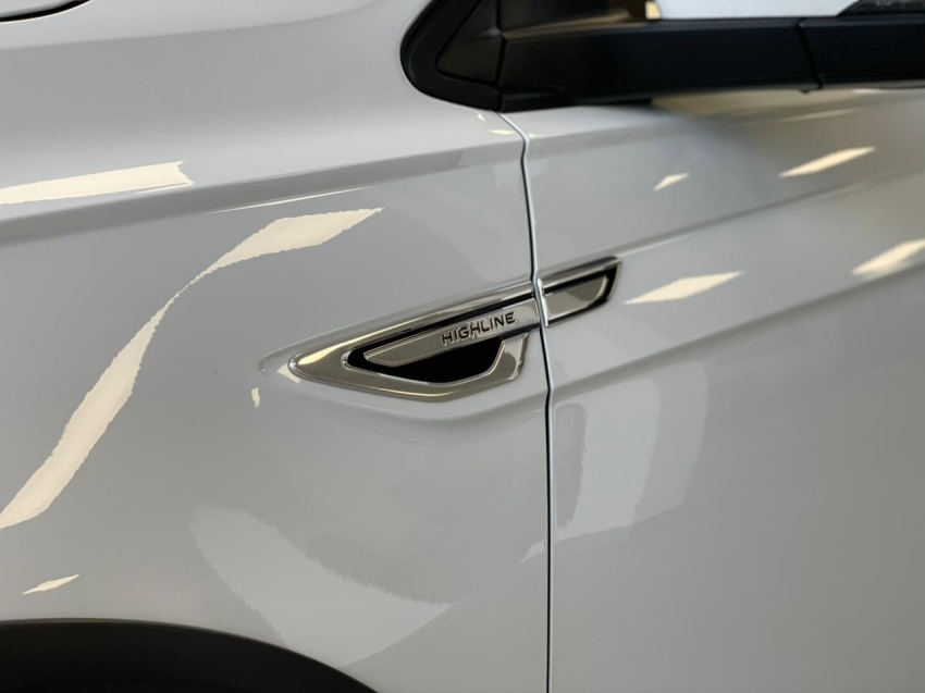 volkswagen nivus 1.0 200 tsi total flex highline automatico 4p 20234