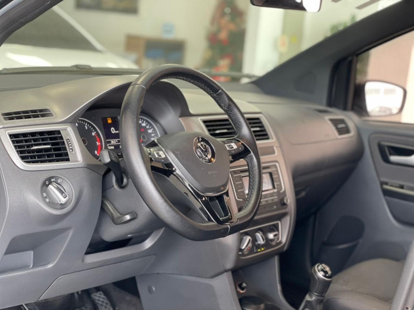 volkswagen fox 1.0 mpi track 12v flex 4p manual 20176