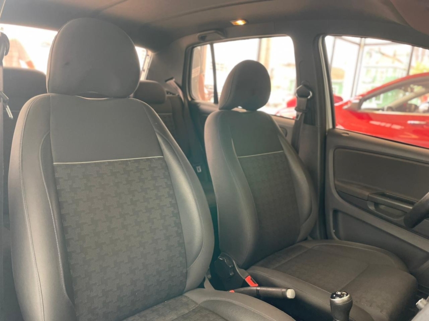 volkswagen fox 1.0 mpi track 12v flex 4p manual 201713