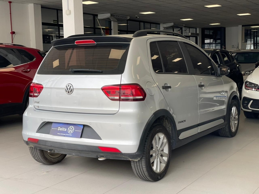 volkswagen fox 1.0 mpi track 12v flex 4p manual 201716