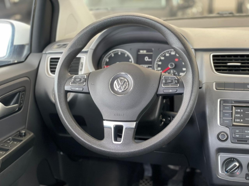 volkswagen fox 1.0 mi bluemotion 8v flex 4p manual 20147