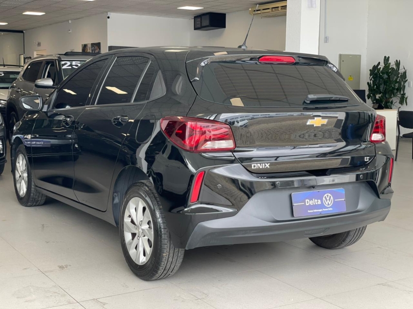 chevrolet onix 1.0 flex lt manual 9.9 4p 202213