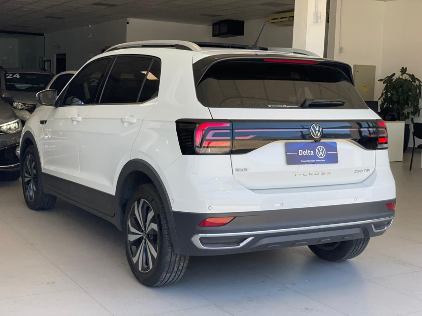 volkswagen t-cross 1.4 250 tsi total flex highline automatico 4p 202415
