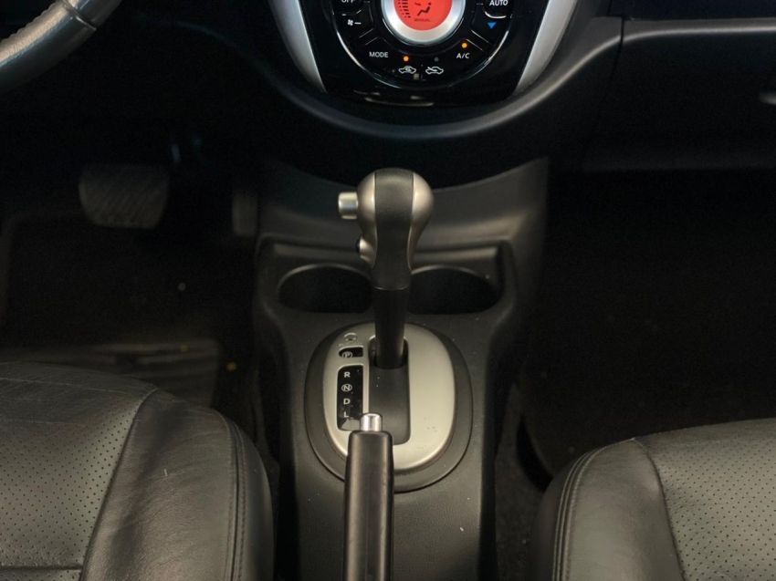 nissan versa 1.6 16v flexstart sl 4p xtronic flex automatico 201810