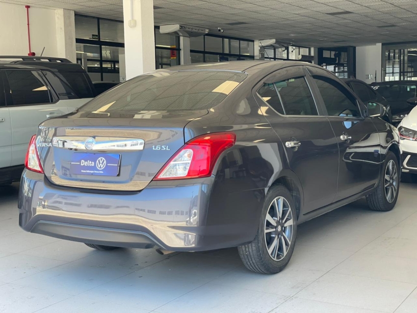 nissan versa 1.6 16v flexstart sl 4p xtronic flex automatico 201817