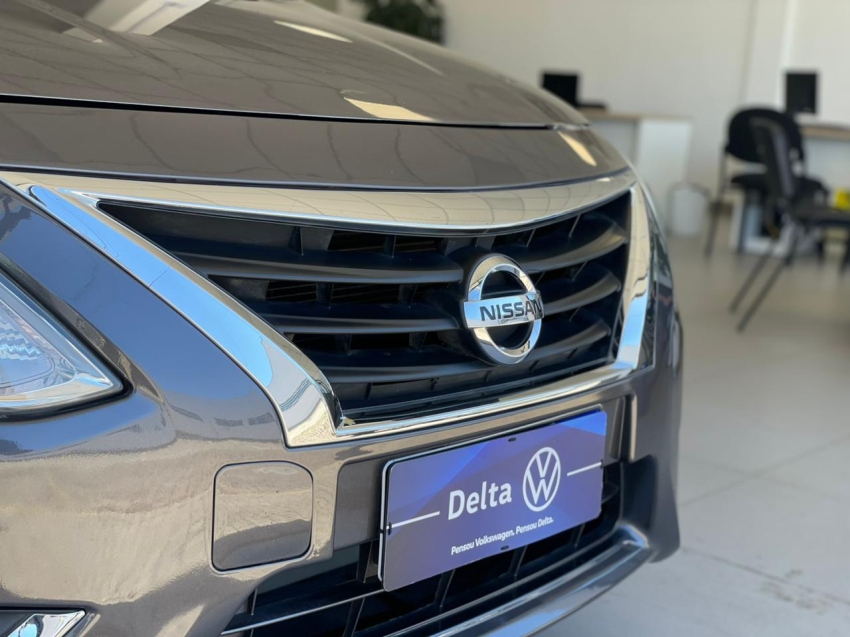 nissan versa 1.6 16v flexstart sl 4p xtronic flex automatico 20184