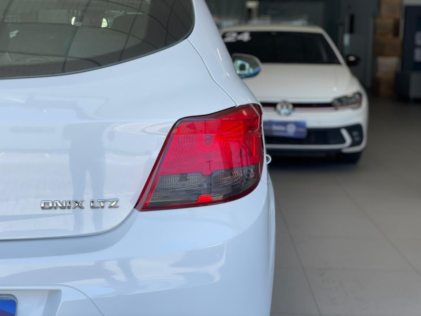 chevrolet onix 1.4 mpfi ltz 8v flex 4p manual 201516